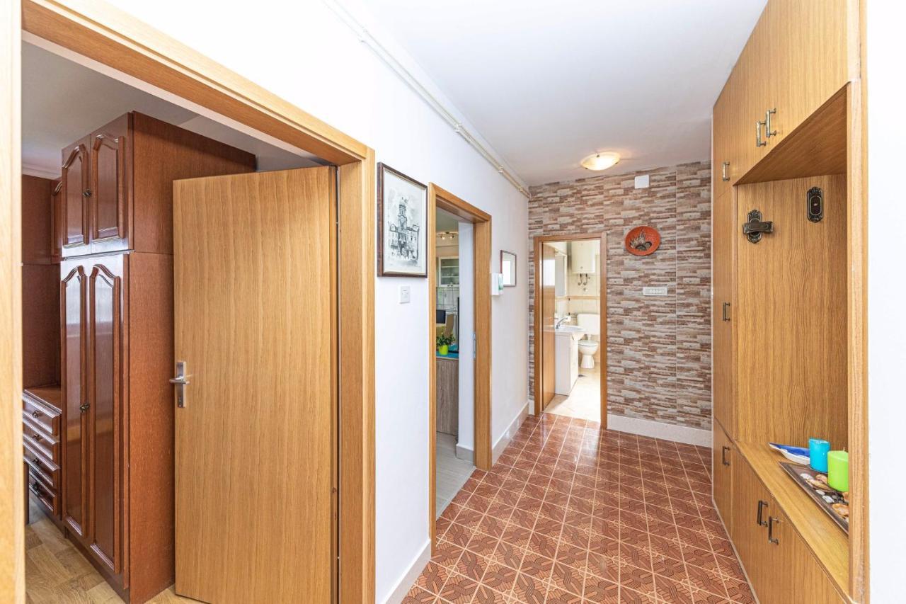 Apartment In Trogir 7406 外观 照片